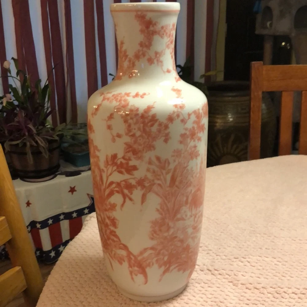 Formalities by Baum bros white and pink vase 16”x7”x3.25”